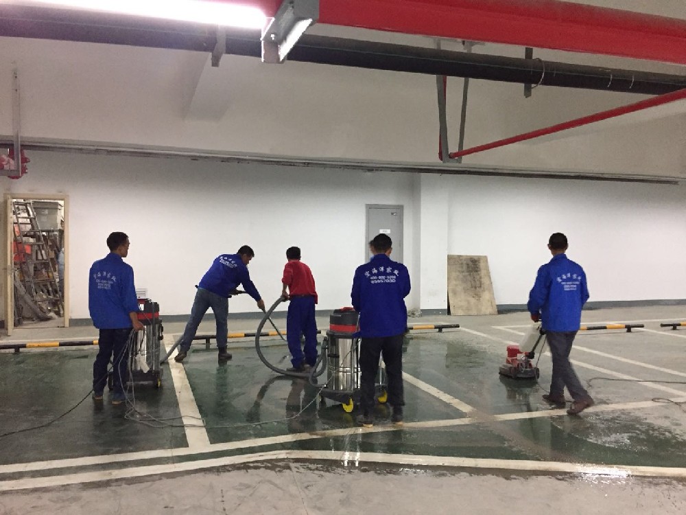 ?停車場(chǎng)地下室清洗